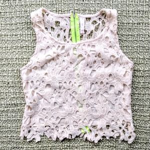 Xhileration White Crochet Crop Top with Zip Back